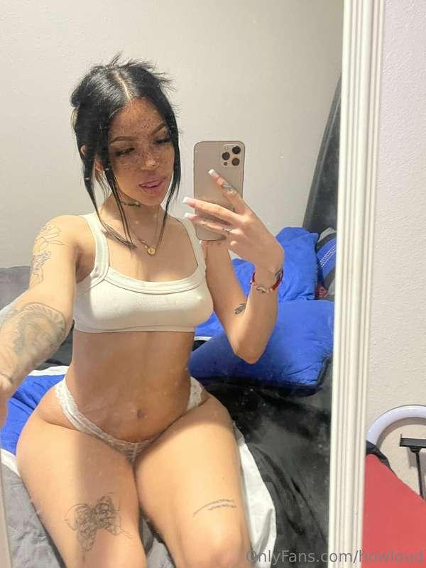 Is it true that I turn on older men?🫦🍆