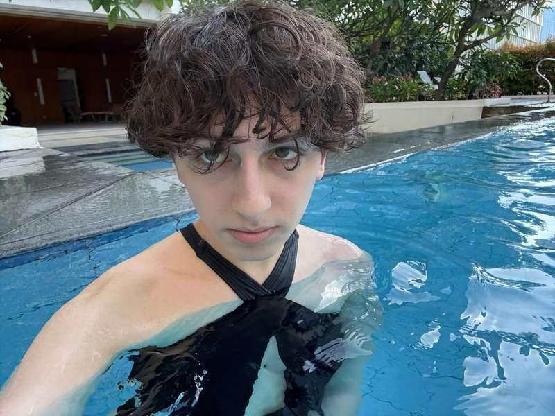 You coming for a swim or for me? 💋