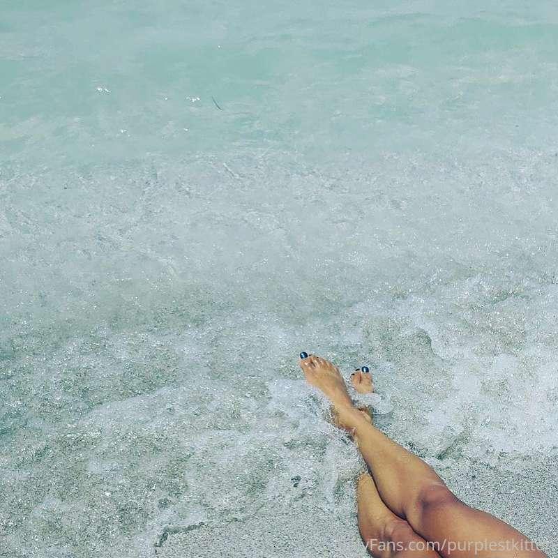 Beach day 🏝🌊☀️👙