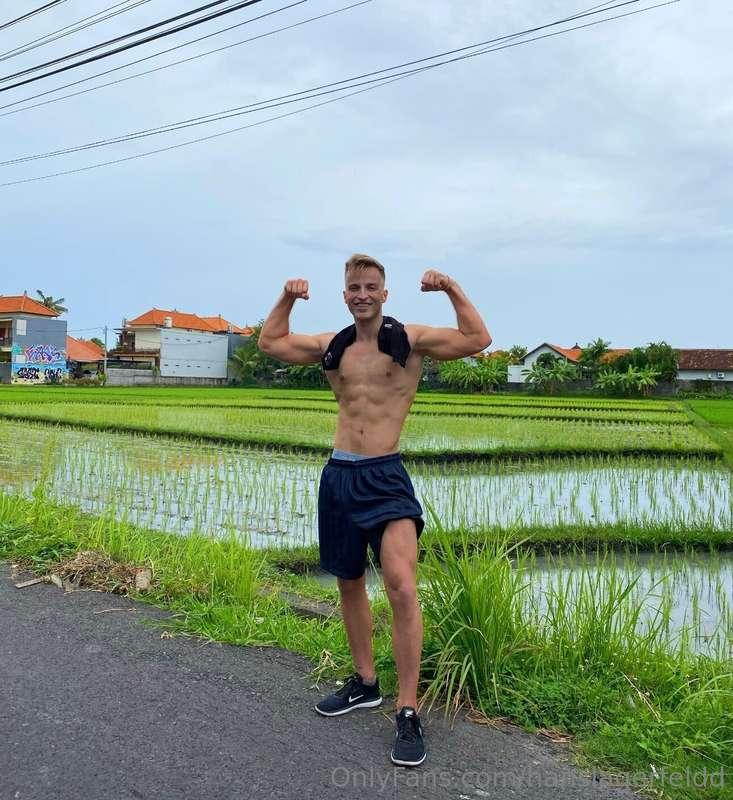 If you win the run you choose the sex position for today 😈