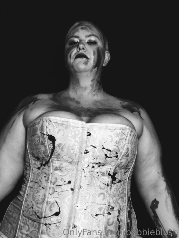 POV: you’re kneeling in front of me in worship of your godde..