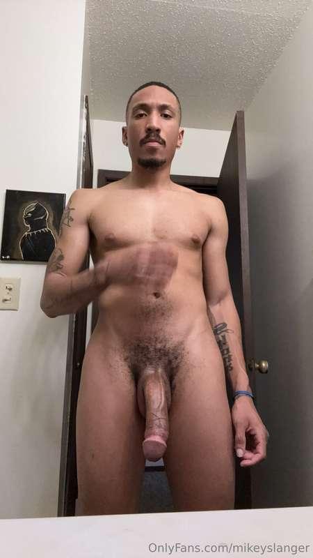 Here’s some nuuudes 🍆