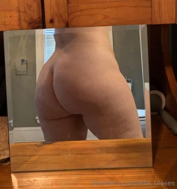 Squeeze or spank?;)