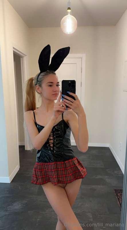 This hot thing @trixietwix 🔥 is waiting for you ❤️ She has a..