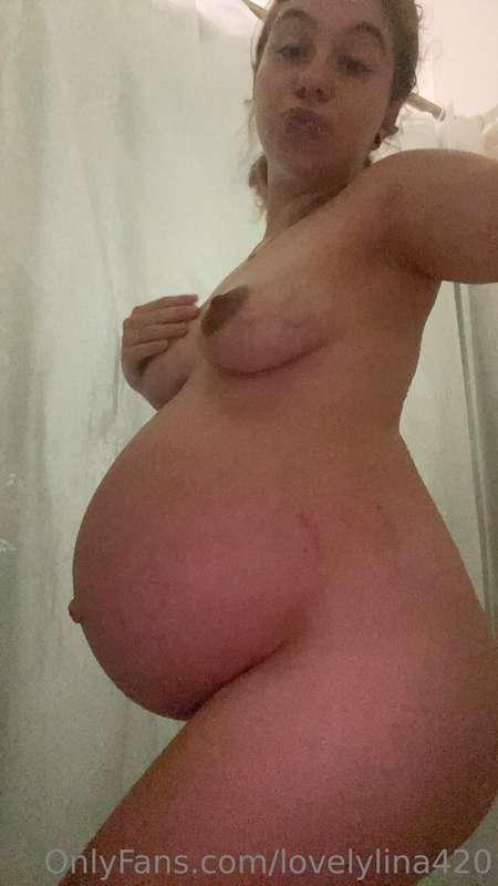 lovelylina420 image #0
