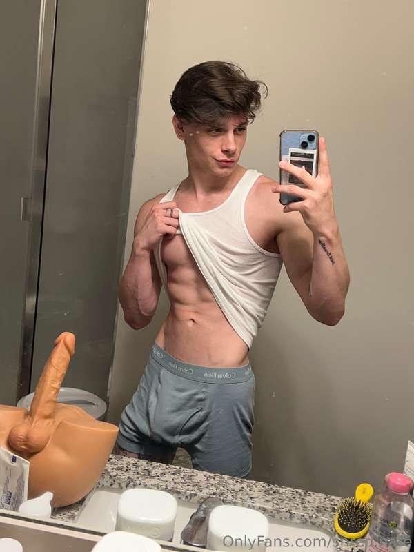 What toy should I use on my next video ? 😈