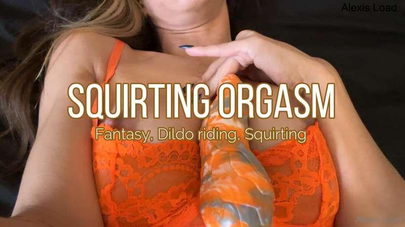 Squirting OrgasmI got so horny I made myself squirt just thi..