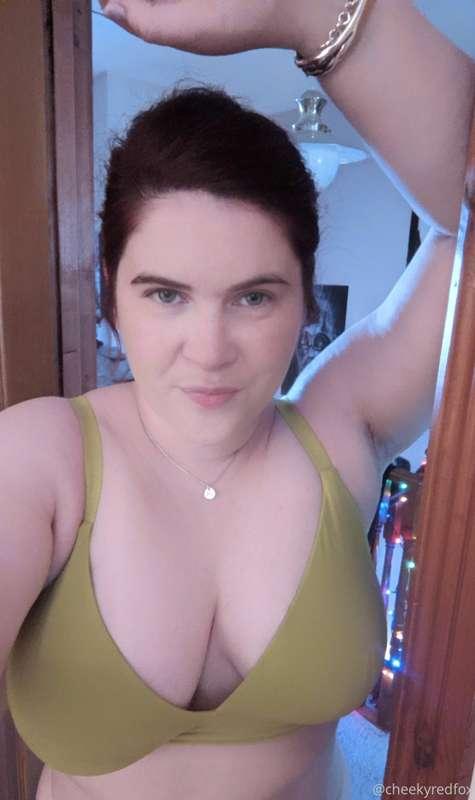 cheekyredfox image #1