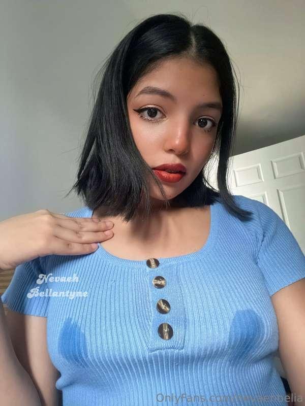 Milky Tits!🍼💦  do you want to suck my tits Daddy?