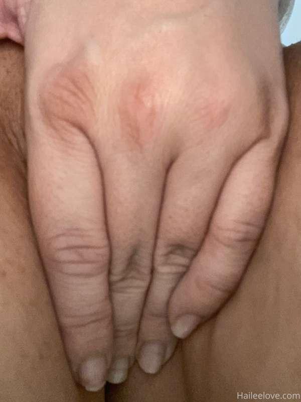 Wanna see me bust it open for you? 
I need a nice cock insid..