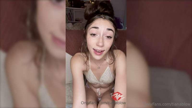 12 minutes of me playing with my cute blue vibrator 🥰🥰https:..