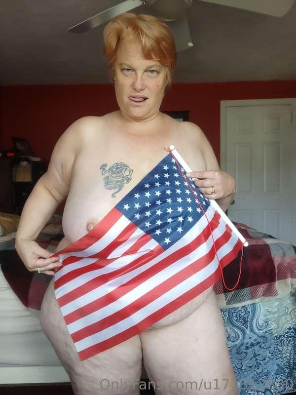 It's almost 4th of July!  Who wants to celebrate 🎉 with me?