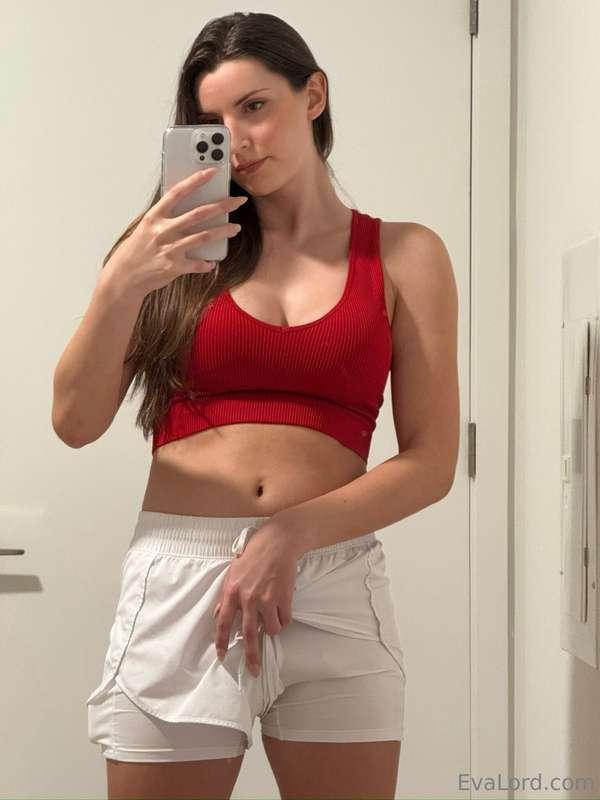 Mommy is online and ready to sext and give out discounts!Mak..