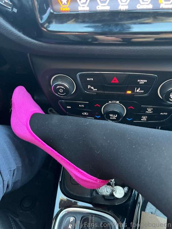 mrs_footjobqueen image #10