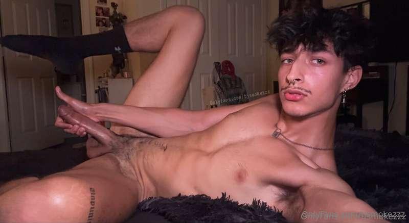 Can we all just appreciate how fuckin pretty my cock is 