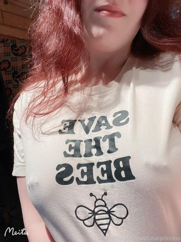 A quick tease for the afternoon??
Gotta save the boob—I mean..