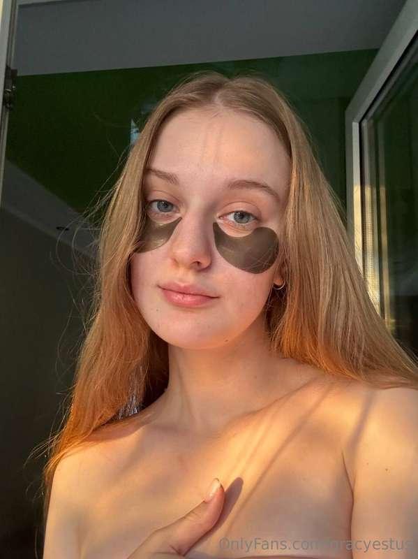 Me vs. the dark circles I didn’t ask for 😴🫧 Little things li..
