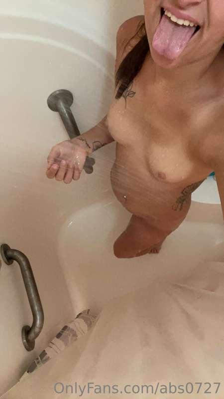 Dripping wet💦💦💦