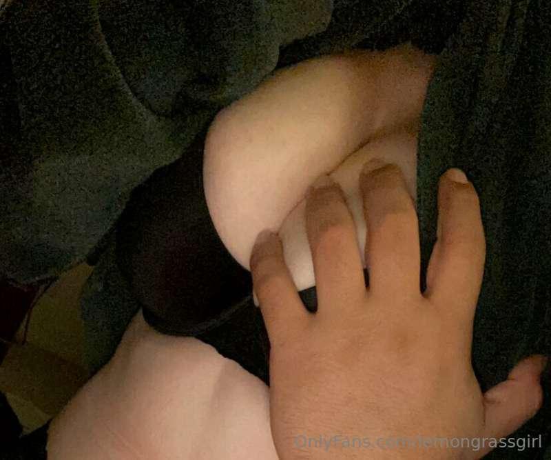 you wish that was your hand? schedule a custom with me soon ..