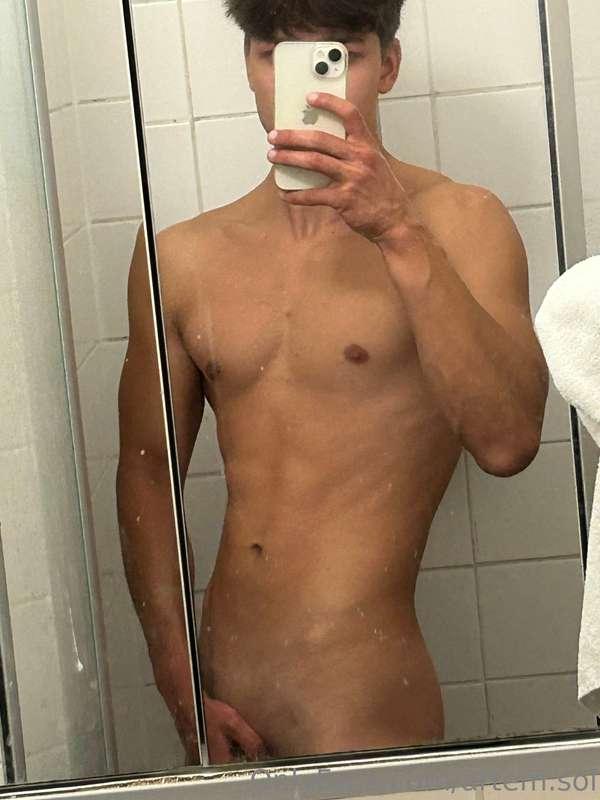 Morning shower😜💦