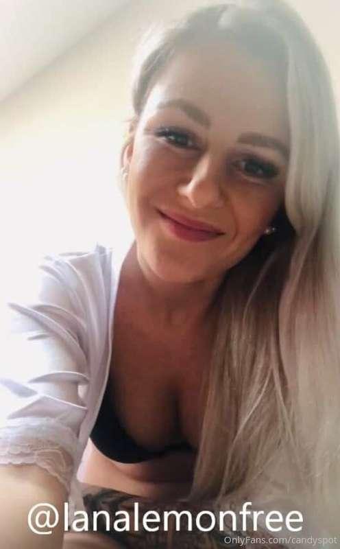 💜💜💜 STOP SCROLLING AND CHECK HER HOT CONTENT 💯😍 @lanalemonfr..