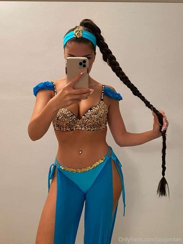 Have you ever wanted to see xxx Princess Jasmine