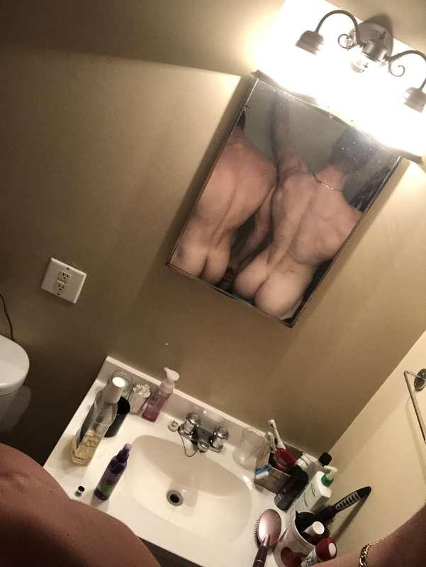 Bro showers 💪🏻 @brianlandry1 on onlyfans and instagram😉