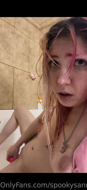 Have u seen my new solo vid?😳