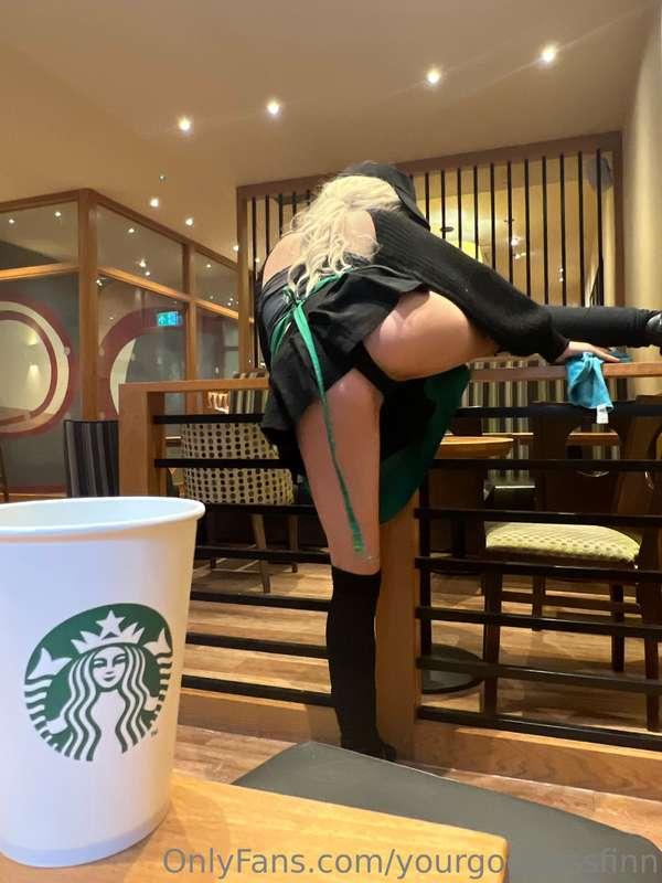 Pussy stretches on the shop floor today 🐱 ready for you :3 i..