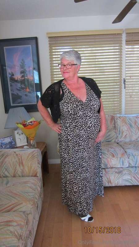Me modeling my long leopard dress, full slip, seamed stockin..