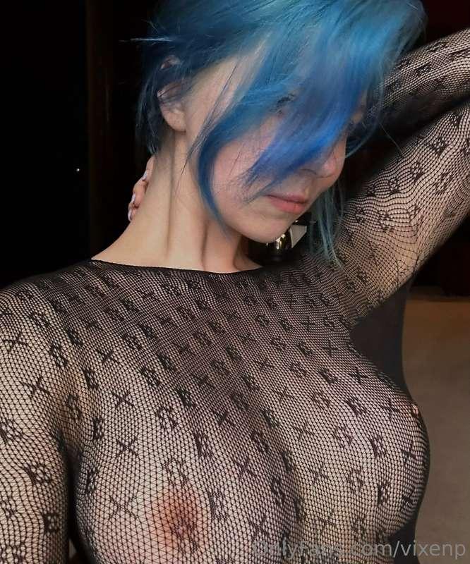 Oops, looks like I've flashed my ... 👀