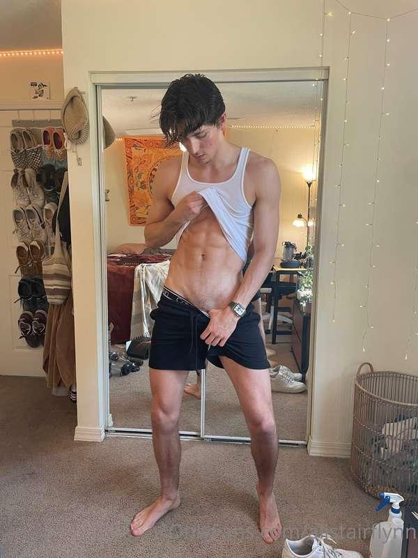 back from the gym 😘 feat. post-cold-shower dick haha
