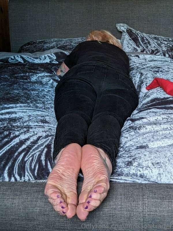 Soles from behind... Is anything better?!