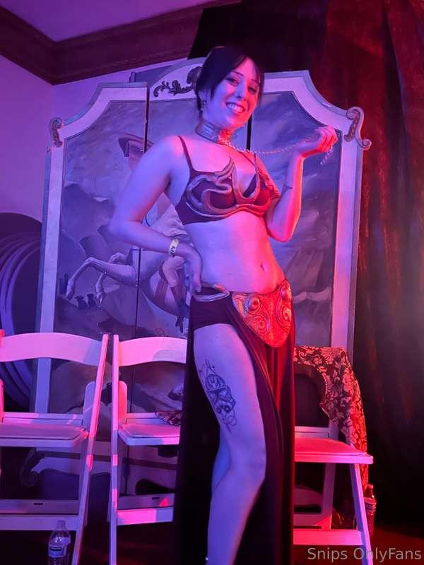 Hope everyone had an excellent Hallo-weekend! I’m so mad at ..