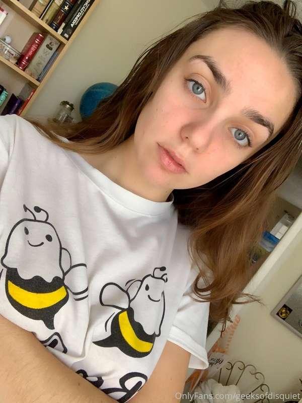 Do you guys like my Boo bees 😅 get it bc it’s my boobies 👉🏻👈..