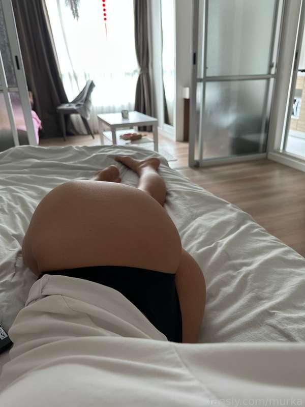 POV: You woke up with me 🍑😏

