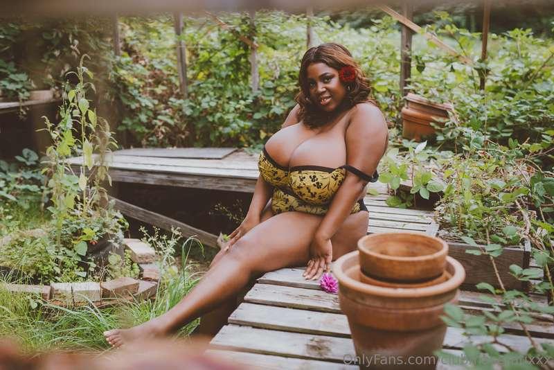 Rest your face on these big titties 😘 Go on, don't be shy 😉🤭
