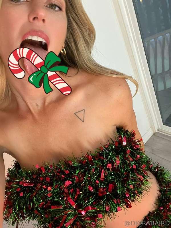 You know I love to suck on them candy canes.😜
If you want th..