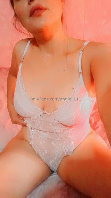 Come play and take this off me daddy 🥵