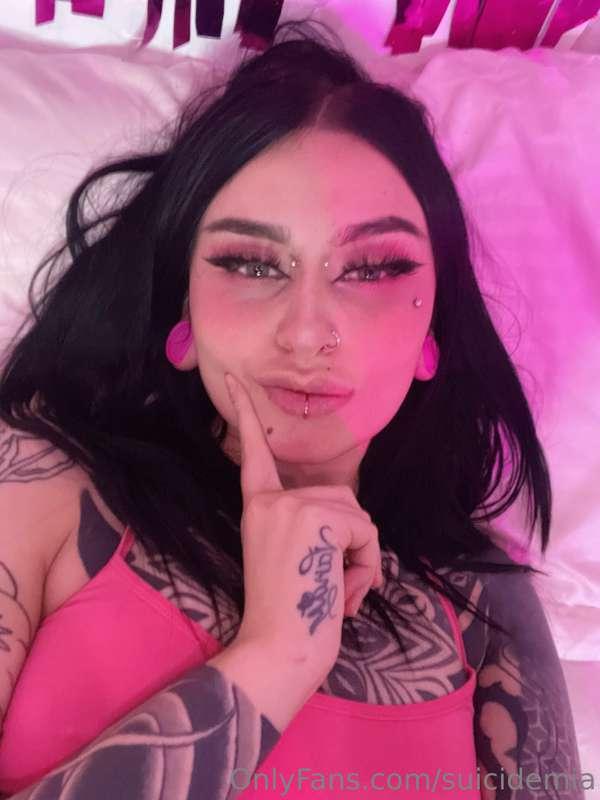 Guess what, I had an idea 🥰 you should DM me what you like t..