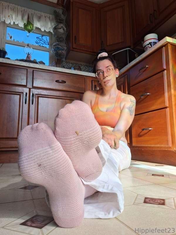 hippiefeet23 image #3