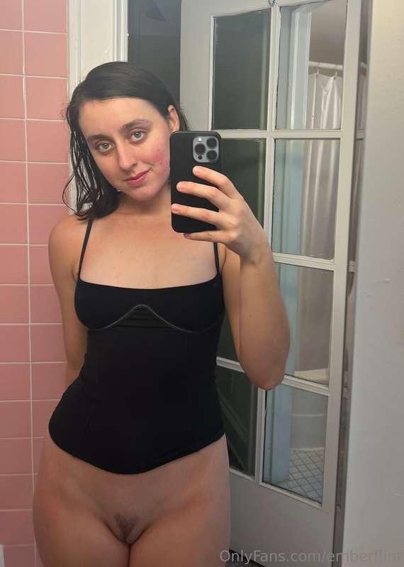 Grab my soft hips and tits while you use me roughly 😘