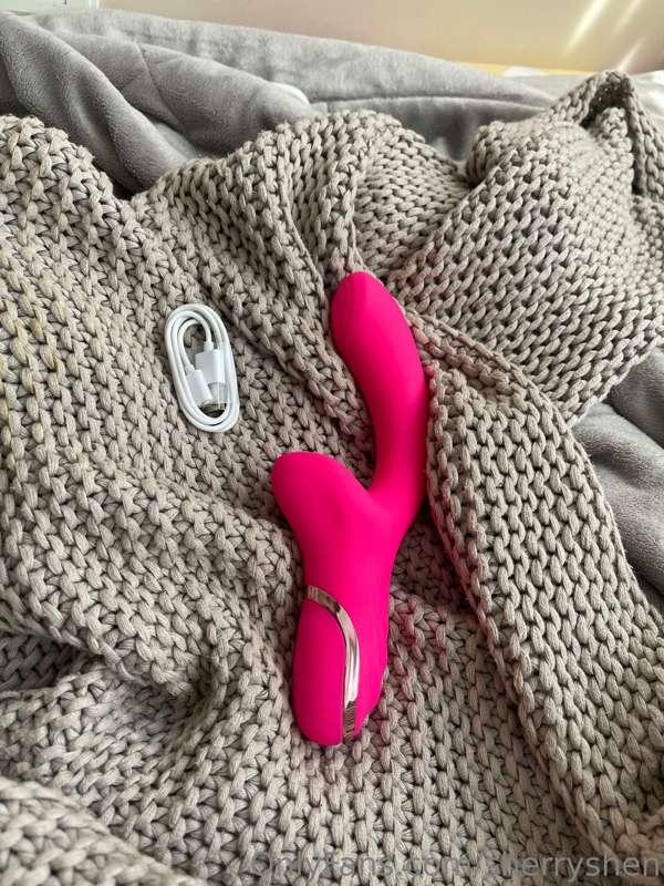 today we release new double stimulation vibrator omg🥺

Hoy e..