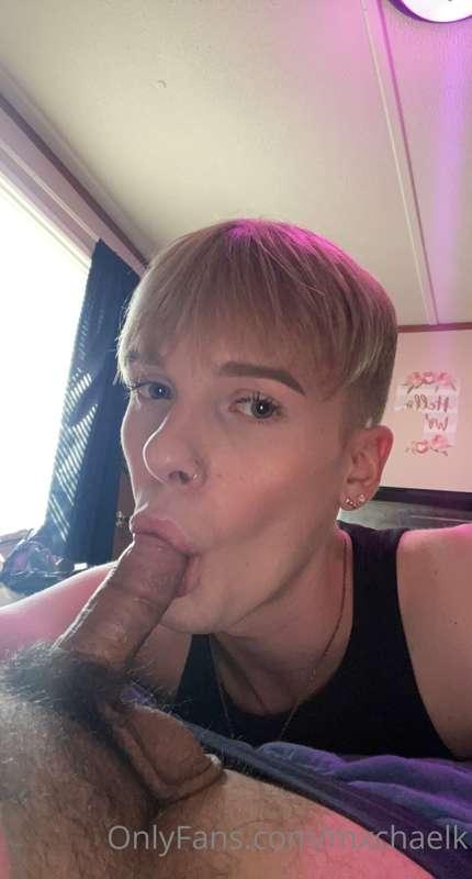 sucking dick before my friends come over