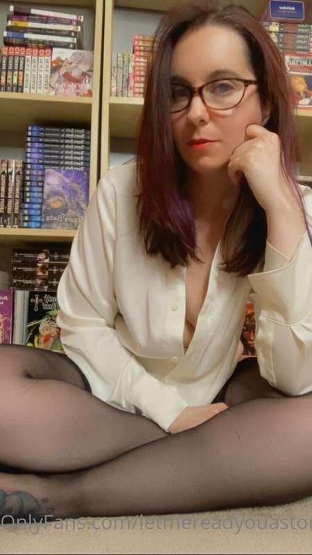 Some pics not related to any reading, just feeling this look