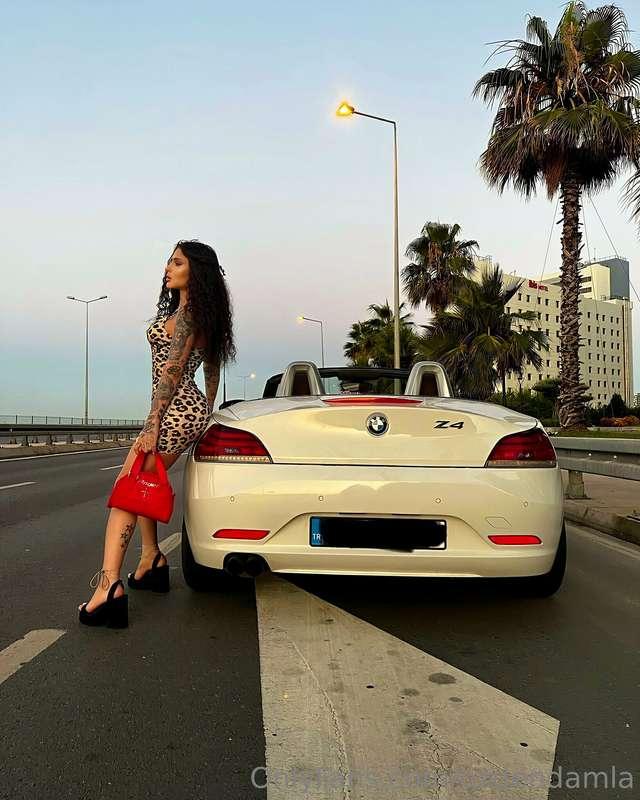 Sexting isteyenler bugüne Özel bu posta 5 $ atıp mesaj atsın..