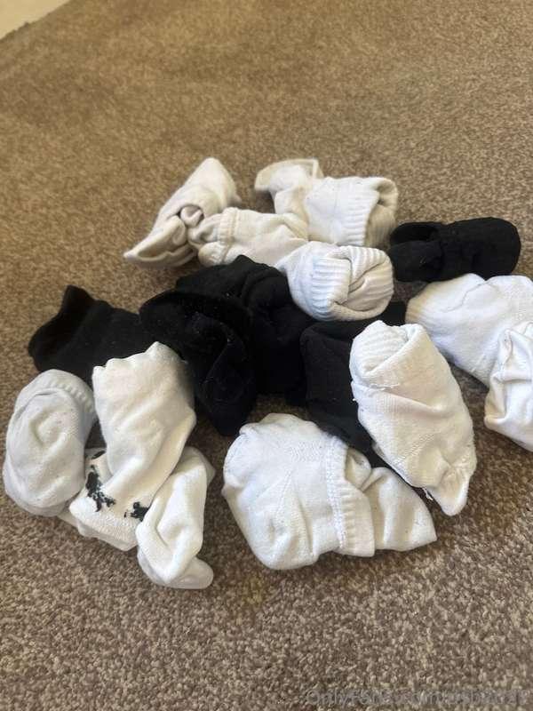 ‼️ SALE ‼️ALL OF THESE TRAINER SOCKS ARE HALF PRICE!!!1 day ..