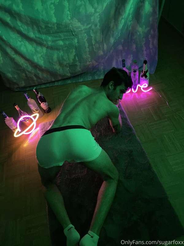 Bbys you want to see that hot ass without underwear🔥🔥🔥