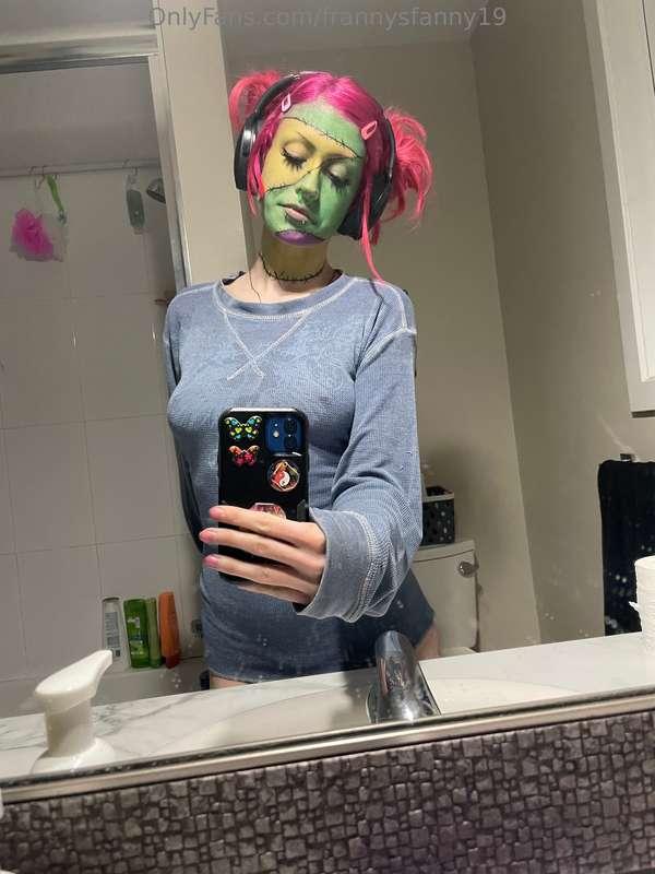 For the freaks who like face paint 