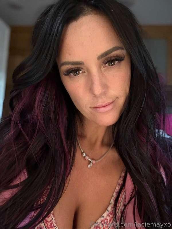 I got something to show you, cum see how average I am @lacie..